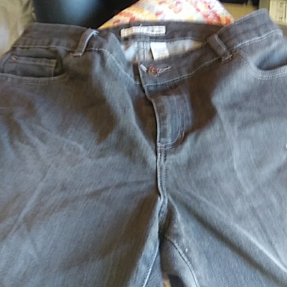 Chico's platinum jeans - Picture 4 of 6